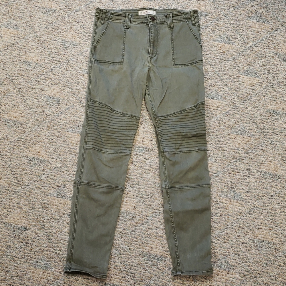 Hollister high-waisted jeans